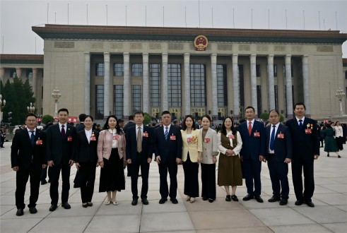 中国工会十八大代表风采丨朱文英：扛起工会担任，，，，，与宽大职工一路争做新时期奋斗者