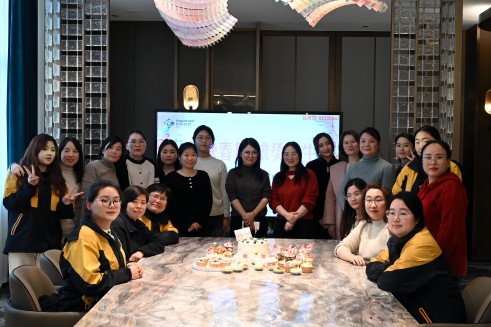 热辣春日 滚烫人生丨抖du圈股份妇女节活动温暖来袭